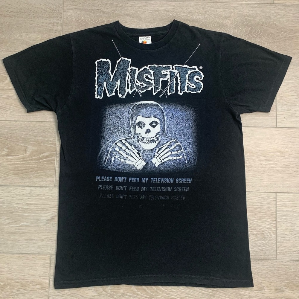 VINTAGE MISFITS Band T shirt 90s BLACK SKULLS USA 100% authentic.